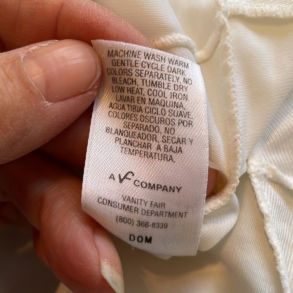 Vtg‎ Vanity Fair white nylon full slip with lace details - Picture 6 of 6
